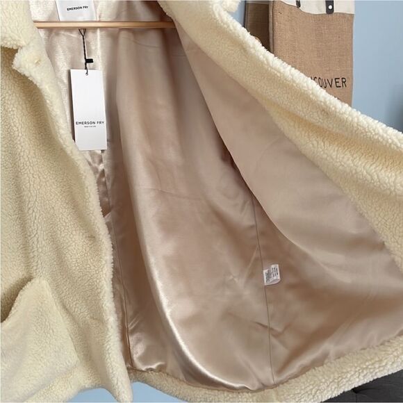 🆕NWT EMERSON FRY Shorty Teddy Coat - Picture 13 of 14